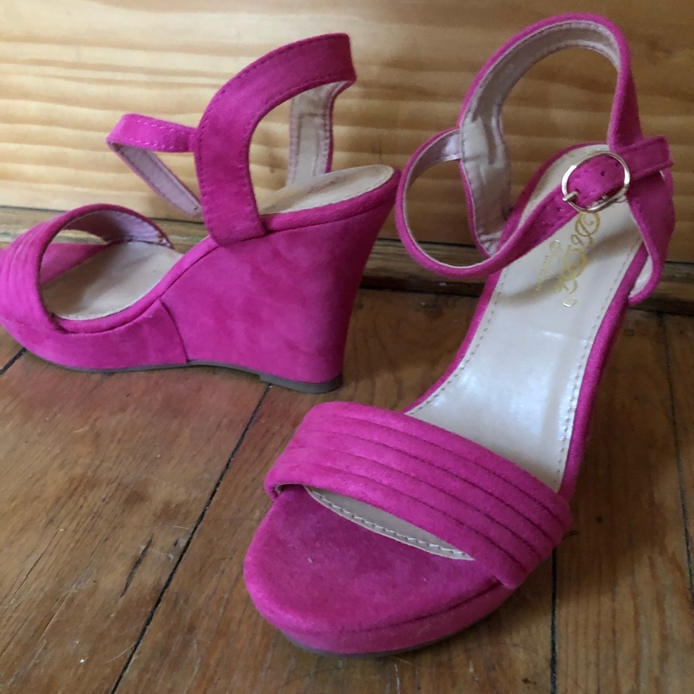 Fushia pink platform wedges 6.5